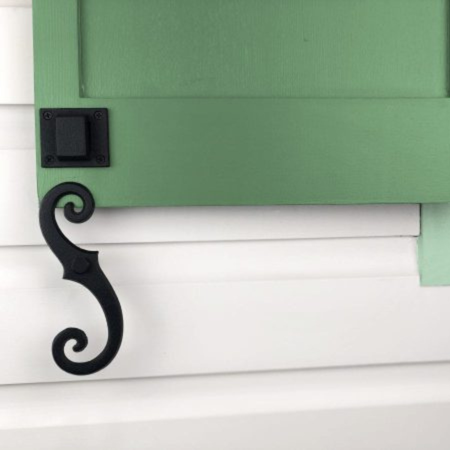 Shutter Dog Scroll with Lag | Beveled | 1 Pair